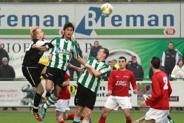 SC Genemuiden - Excelsior '31 (Foto Helmich Lubberts).